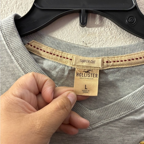 💥Hollister Gray Men's V-Neck T-Shirt L - Picture 7 of 11
